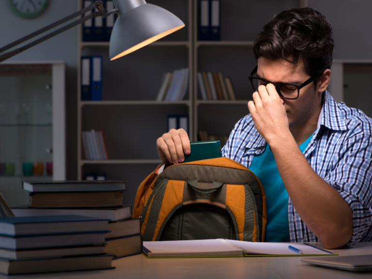Dominando la Preparación a Largo Plazo: Cómo Triunfar en los Exámenes Universitarios